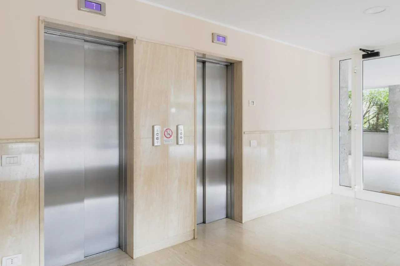 Апартаменты Easylife - Accogliente Dimora Con Balcone Милан Италия